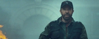 Chuck Norris rebaja la calificacin moral a 'Los Mercenarios 2'