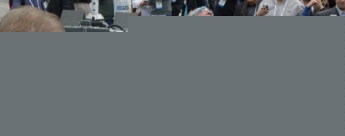 Christopher Lloyd vuelve a subirse al DeLorean de Regreso al futuro