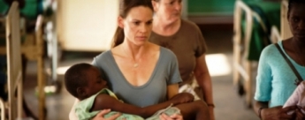 Hilary Swank lucha contra la malaria