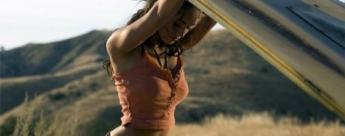 Michael Bay confirma Transformers 3 burl�ndose de Megan Fox
