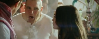 Megan Fox busca a Billy Crystal