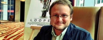 Rian Johnson se pasa al cyberpunk
