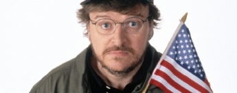 Michael Moore apunta a otro mal de nuestros tiempos: nosotros