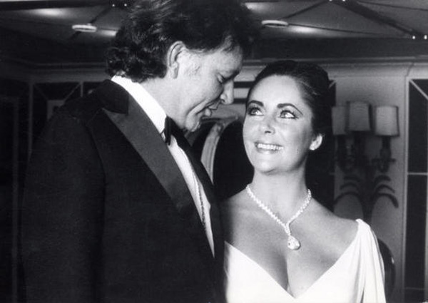 Imagen de El romance entre Richard Burton y Liz Taylor, al cine