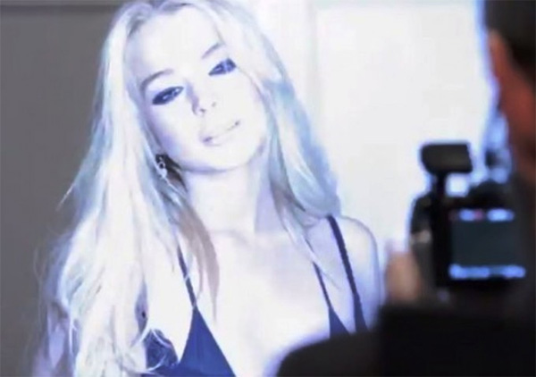 Imagen de Lindsay Lohan en 'Blue'