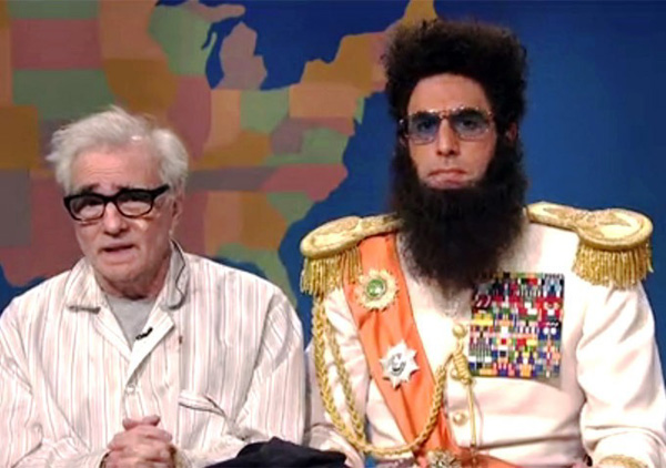 Imagen de Sacha Baron Cohen tortura a Martin Scorsese