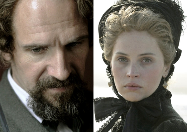 Imagen de Ralph Fiennes y Felicity Jones en 'The Invisible Woman'