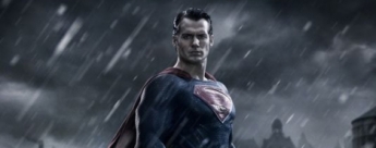 Henry Cavill se presenta en 'Batman V Superman: Dawn of Justice'