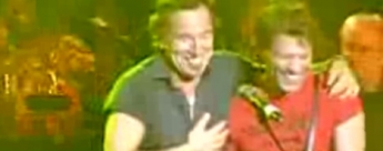 Bruce Springsteen y Jon Bon Jovi, de celebracin navidea