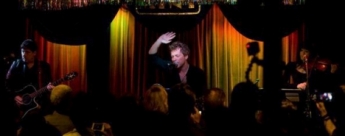 Jon Bon Jovi canta para el cine y prepara nueva gira