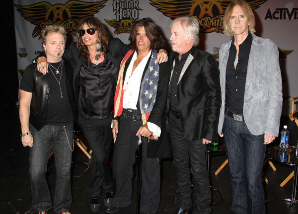 Imagen de Aerosmith pretende reconstruir Japón a golpe de concierto